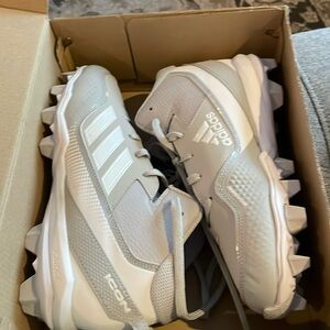 Icon 7 Md k baseball cleats youth size 5 new $40 adidas light gray white